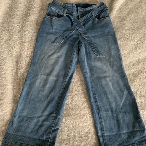 Jeans with attached belt and 5 buttons down front